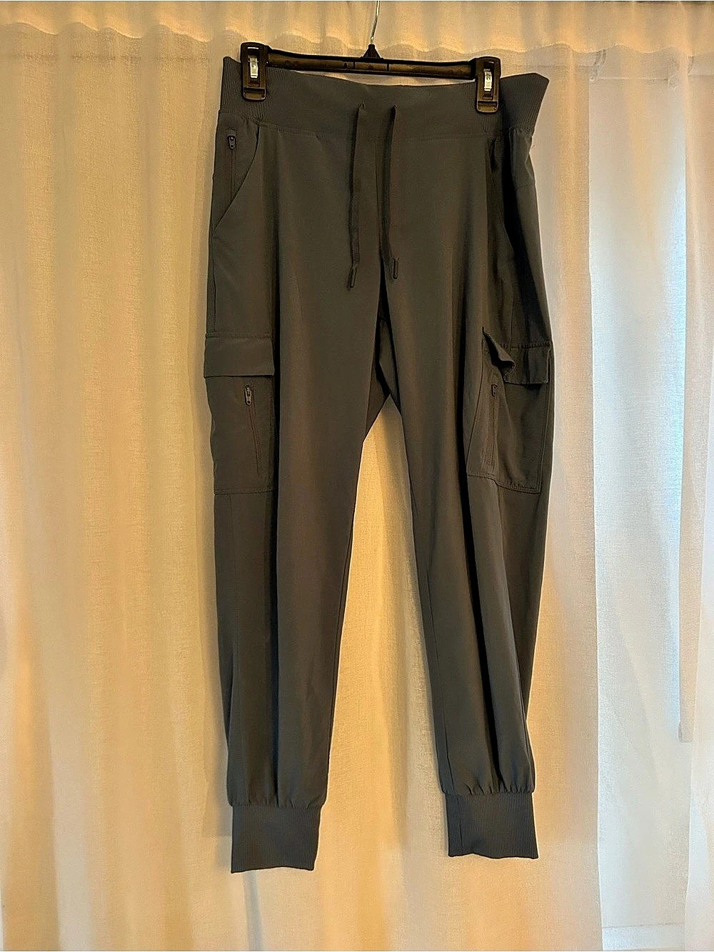 all in motion Women's Active Light Mid-Rise Cargo Jogger Pants Gray